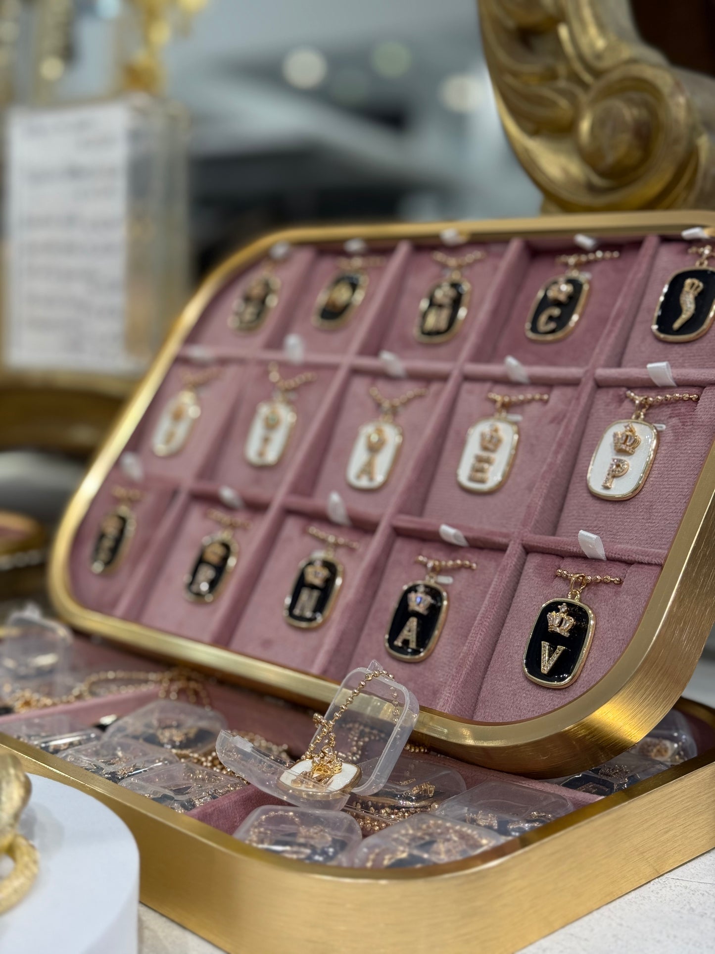 Collana "PIASTRINE" con lettere e simboli