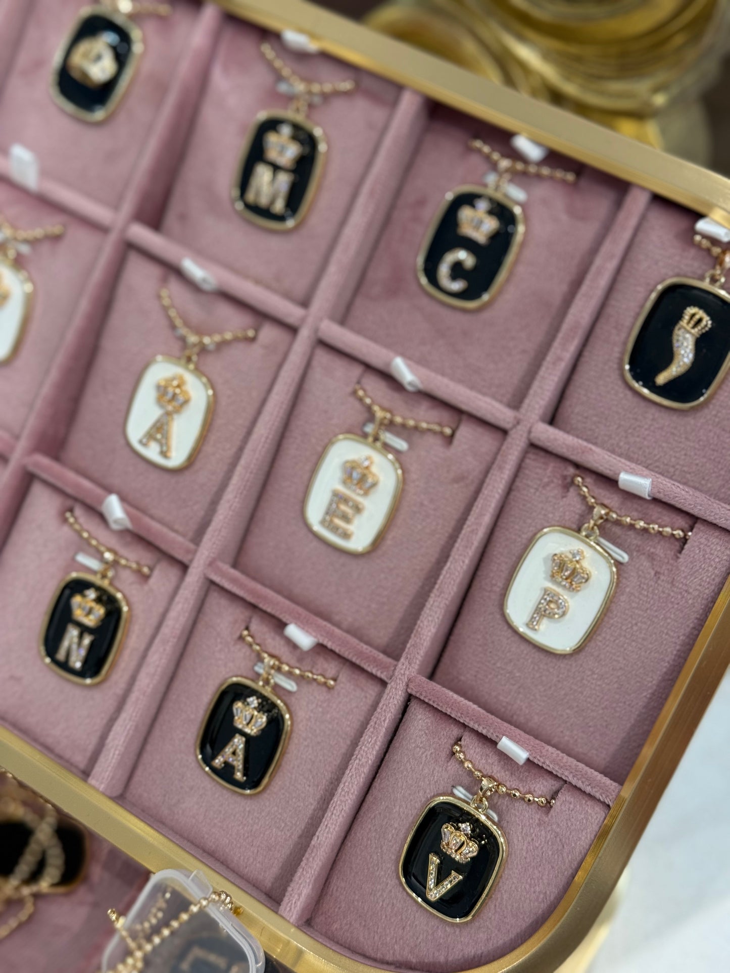 Collana "PIASTRINE" con lettere e simboli