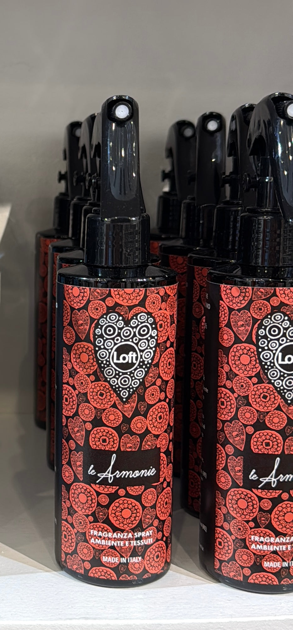 PROFUMO PER TESSUTI E MACCHINA DI LOFT