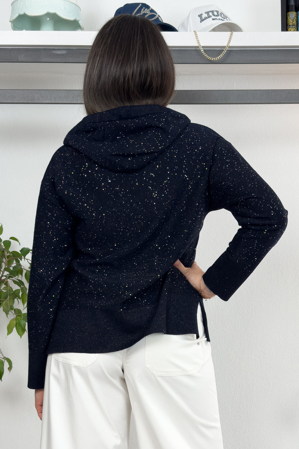 Maglia con cappuccio con micro paillettes EMME