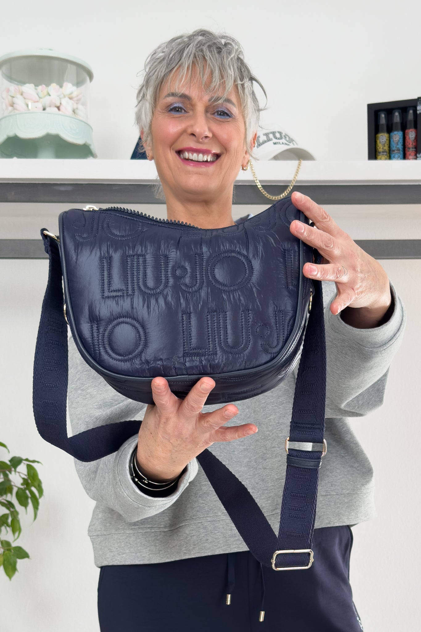 Borsa a tracolla media in nylon opaco LIU JO