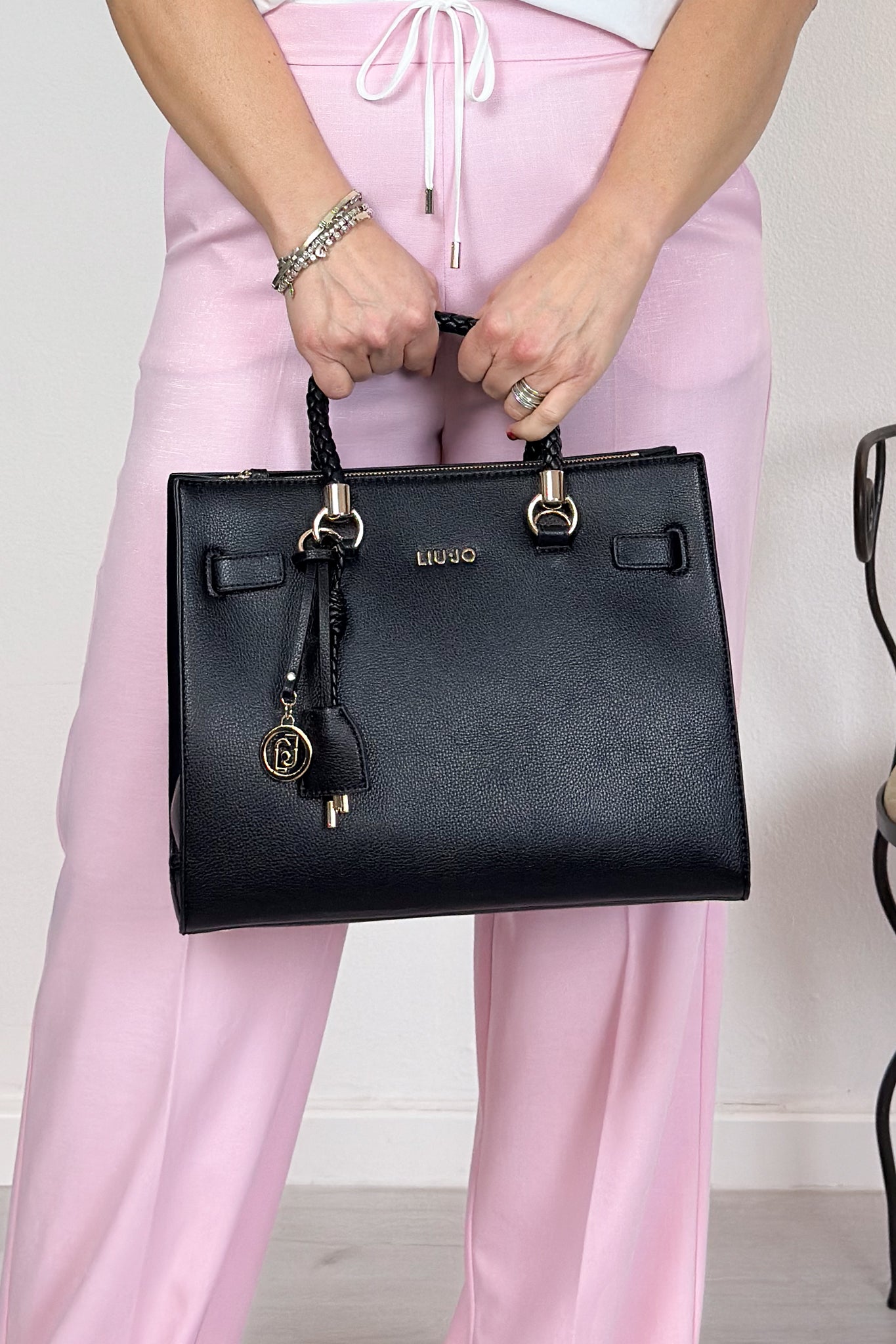 Borsa satchel media con charms LIU JO