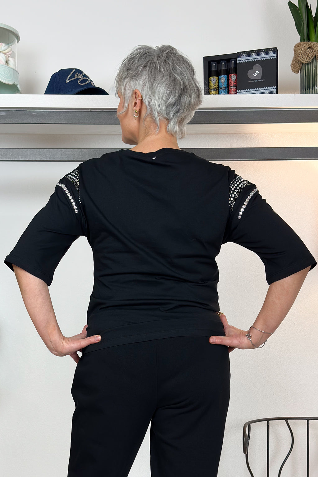T-shirt con applicazioni sulle spalle LIU JO