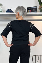 T-shirt con applicazioni sulle spalle LIU JO