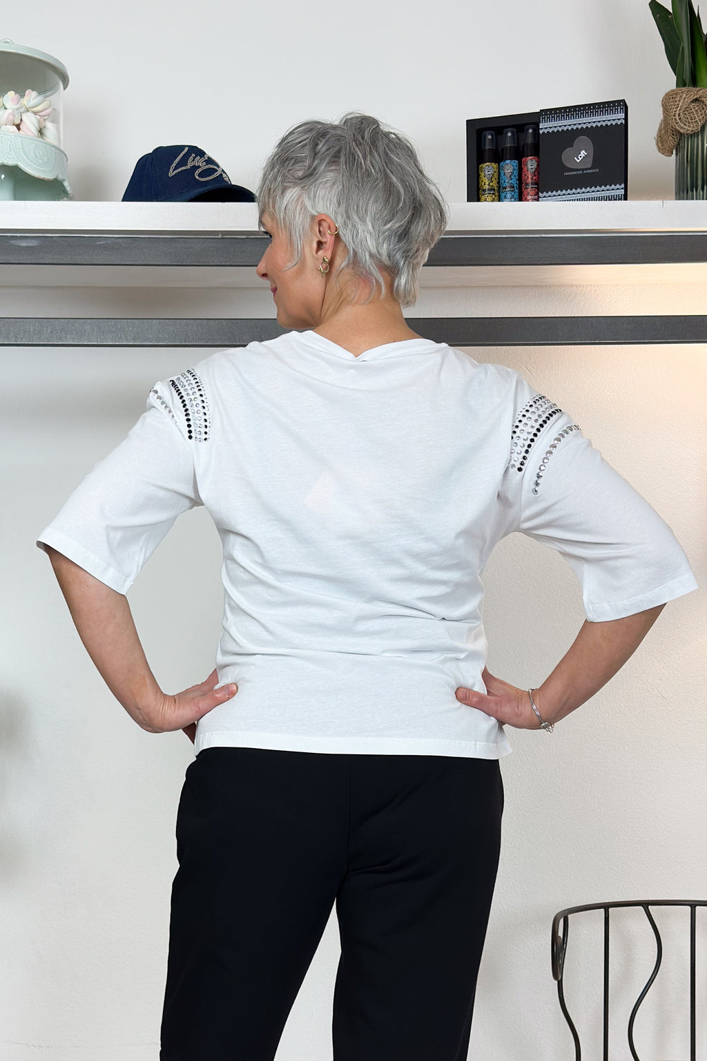 T-shirt con applicazioni sulle spalle LIU JO