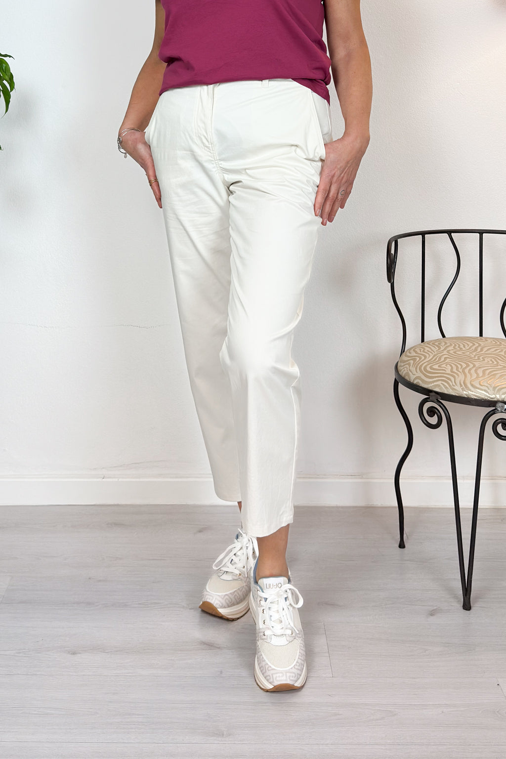 Pantalone chinos carrot fit in cotone