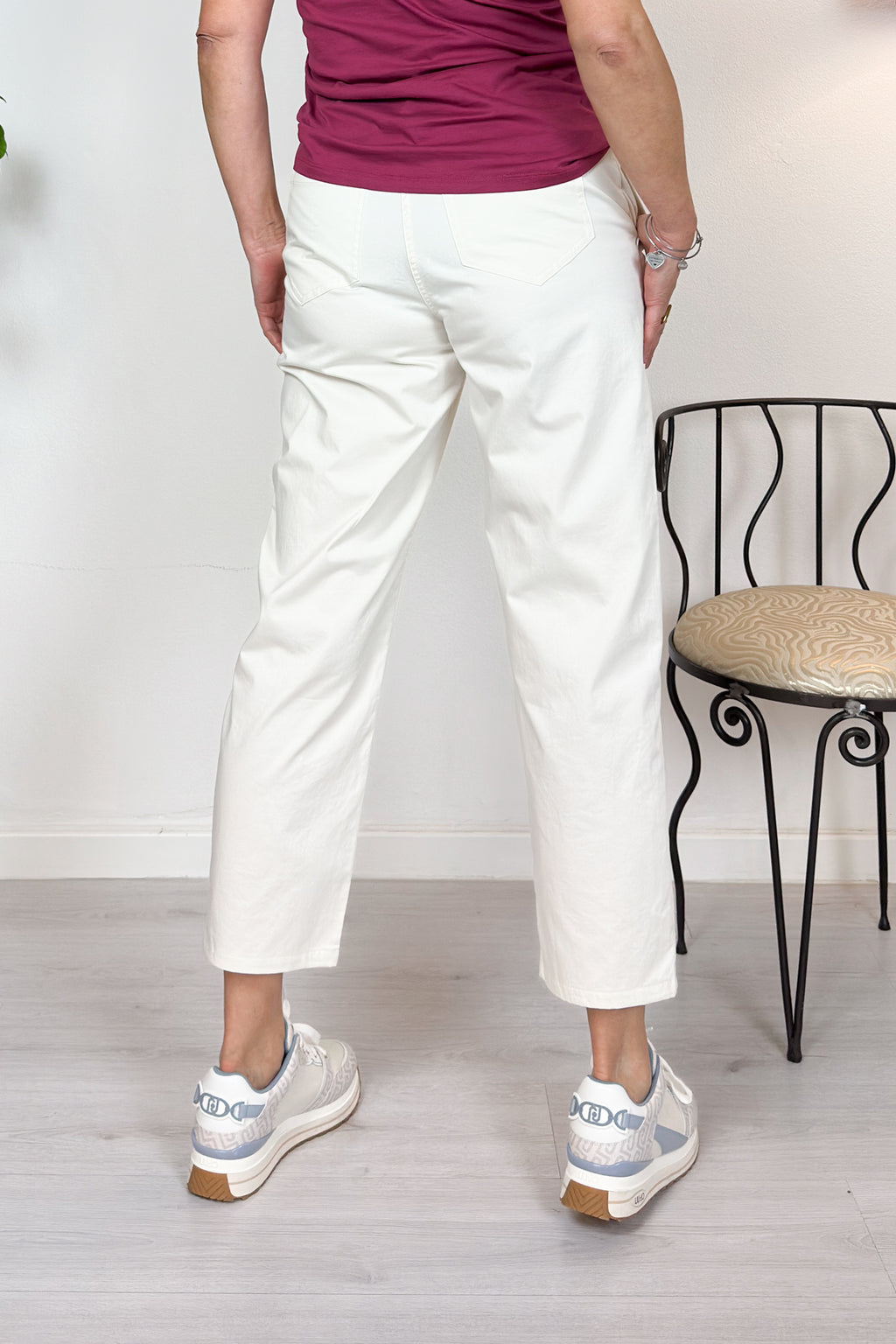 Pantalone chinos carrot fit in cotone