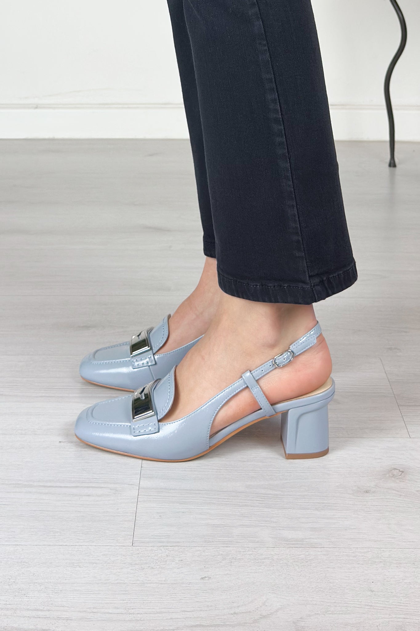 Slingback in vernice con tacco basso LIU JO