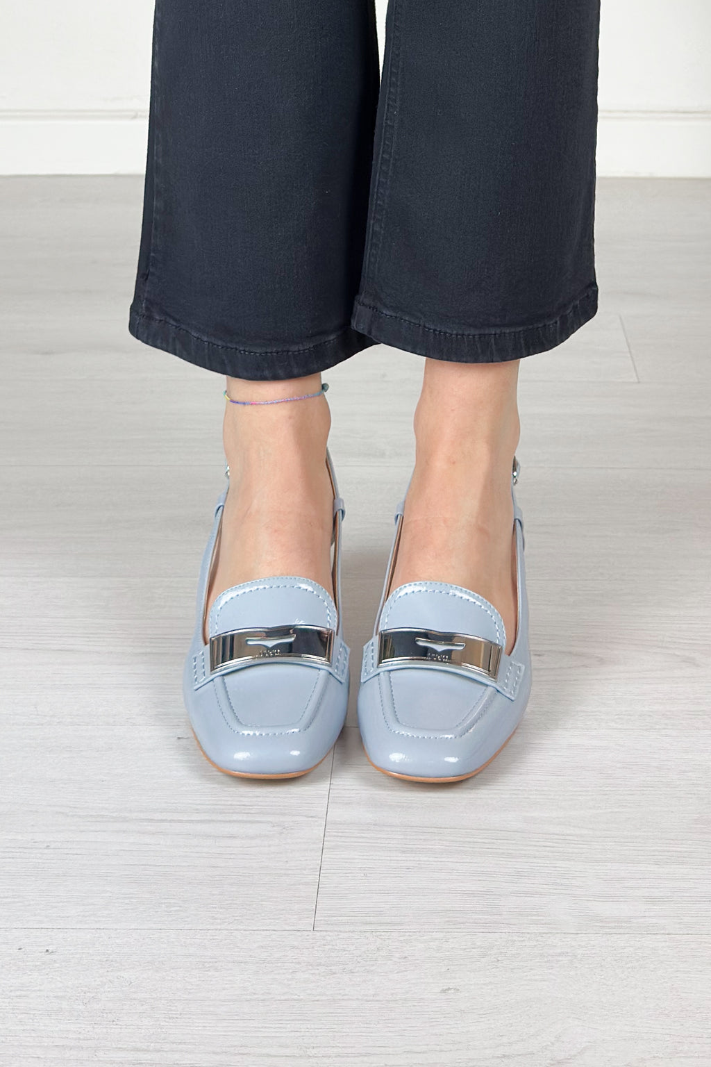 Slingback in vernice con tacco basso LIU JO