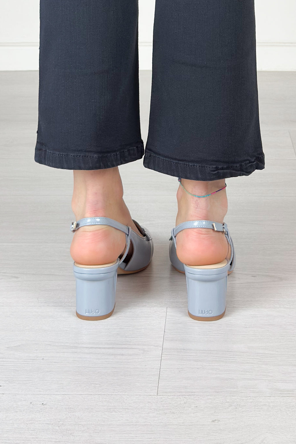 Slingback in vernice con tacco basso LIU JO