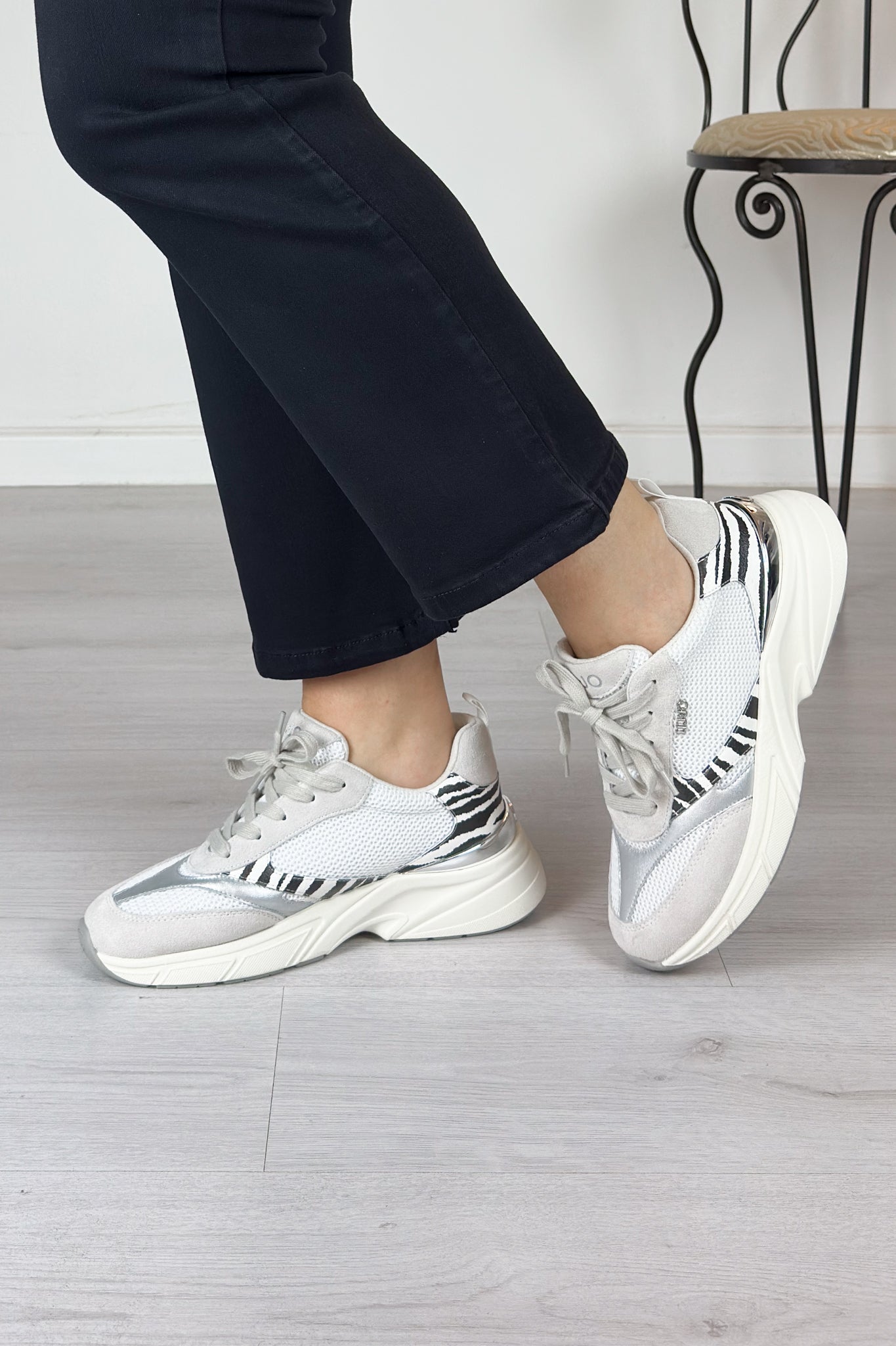 Sneakers con inserti in zebra LIU JO