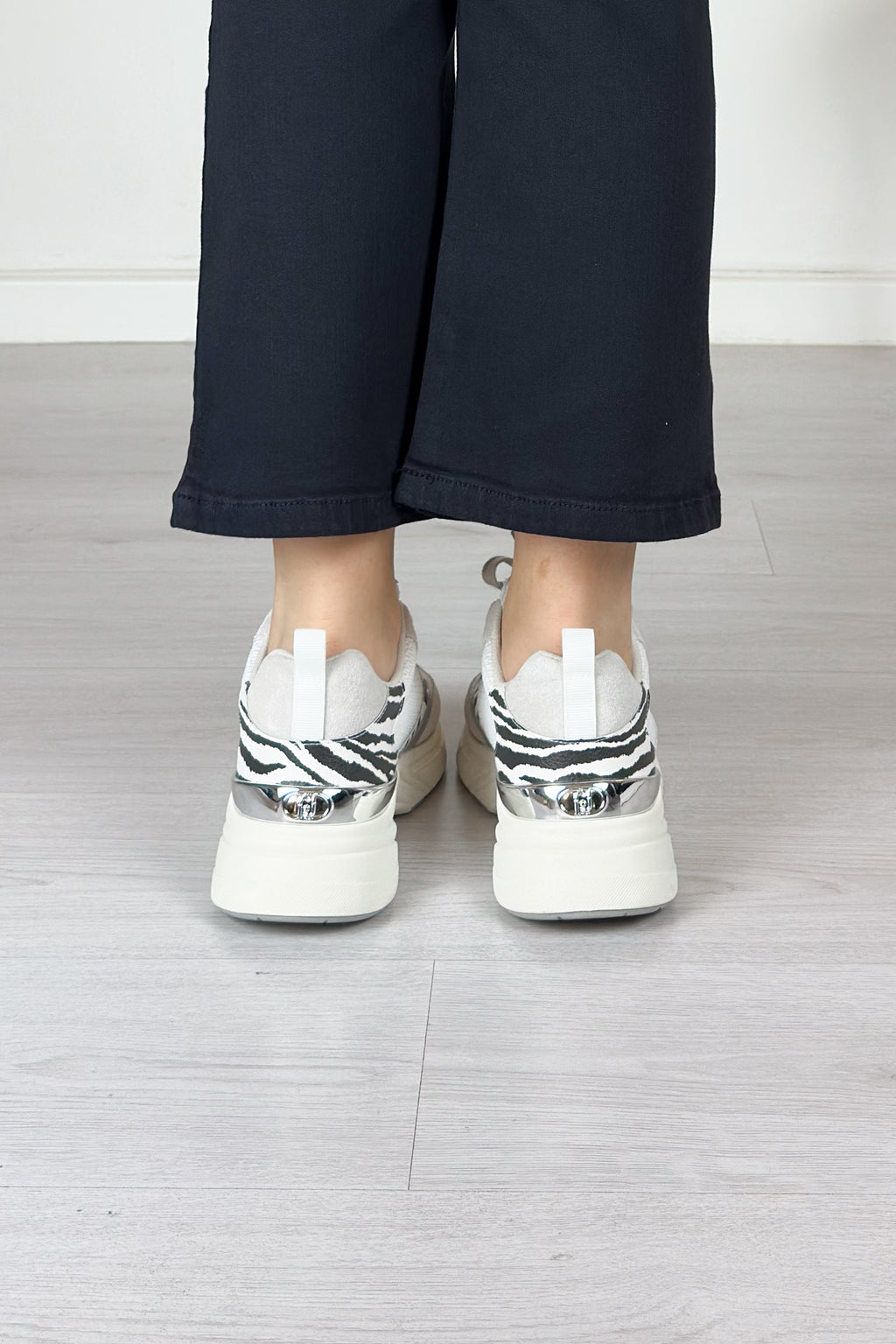 Sneakers con inserti in zebra LIU JO