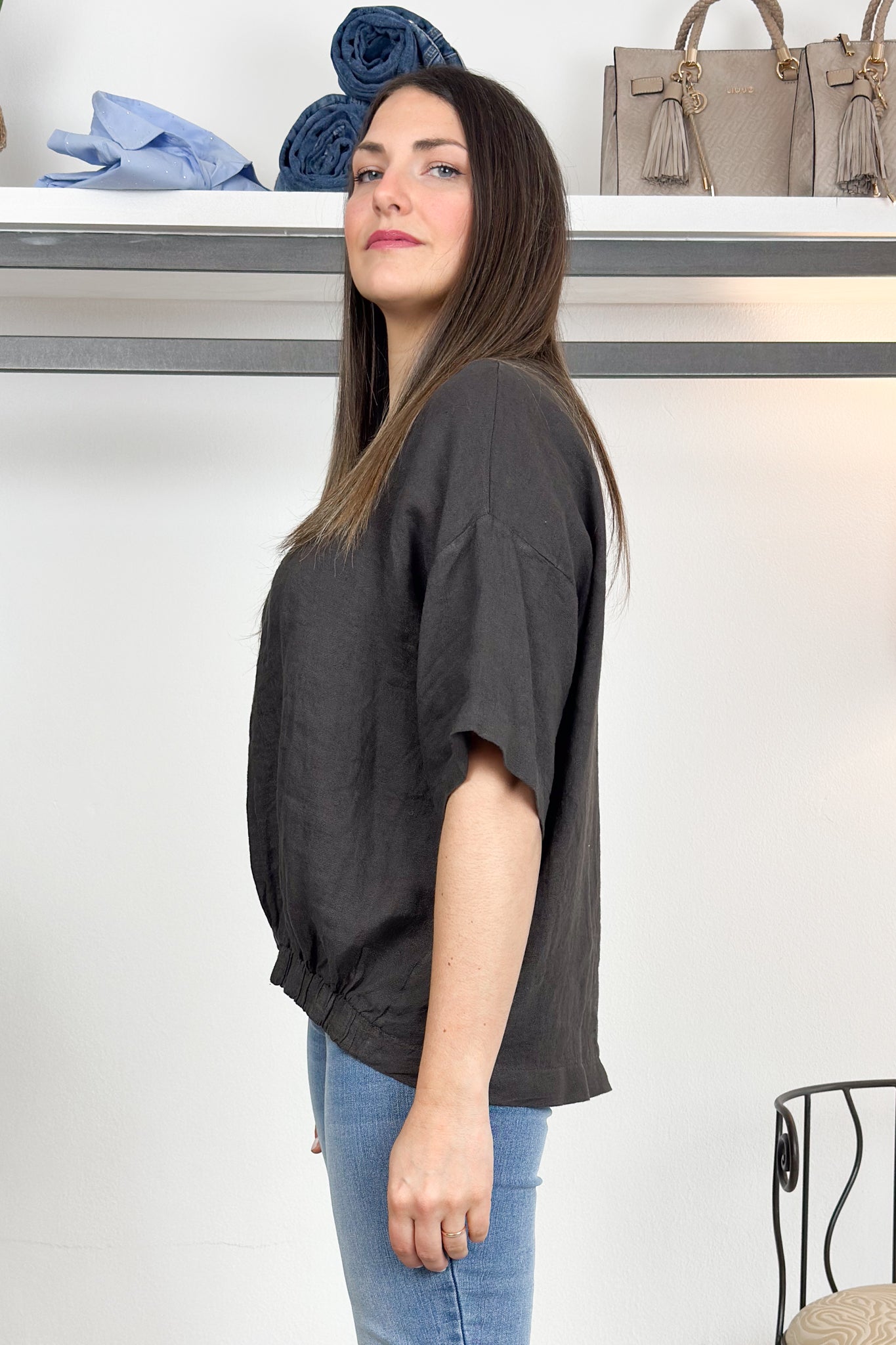 Blusa girocollo in lino KAOS