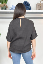 Blusa girocollo in lino KAOS