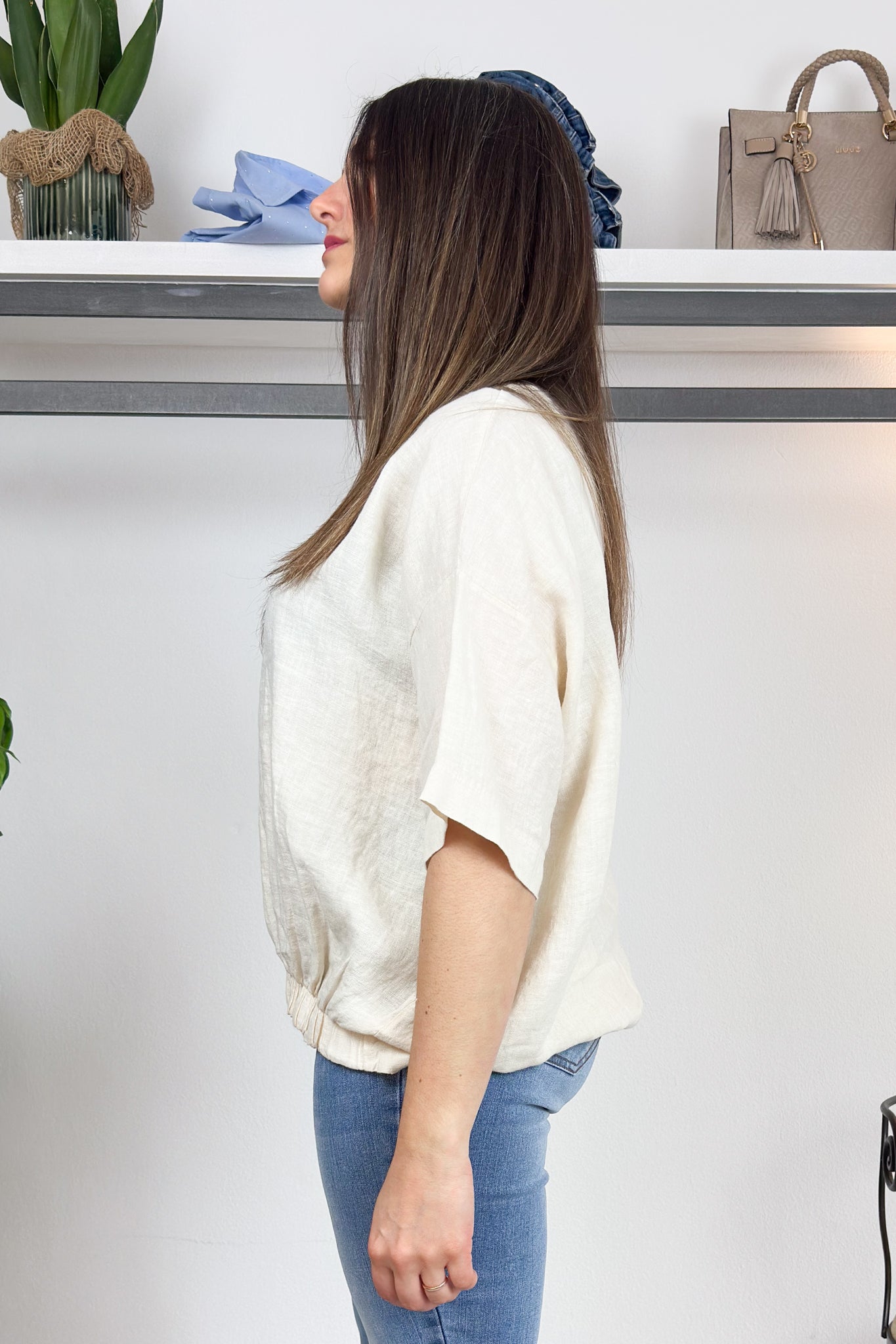 Blusa girocollo in lino KAOS