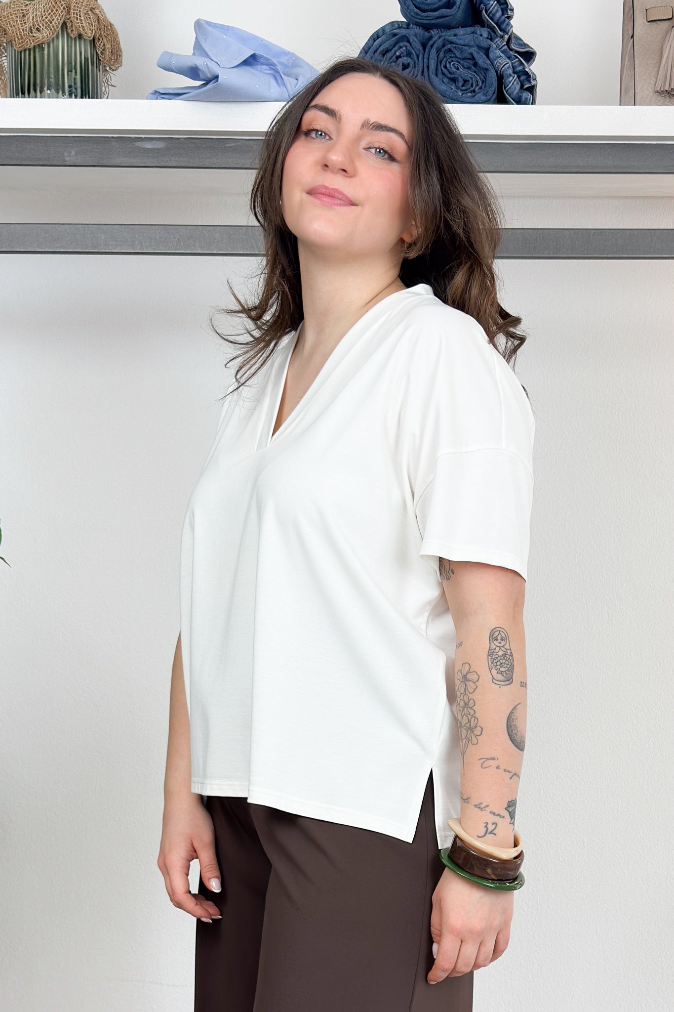 Blusa scollo a V in jersey KAOS