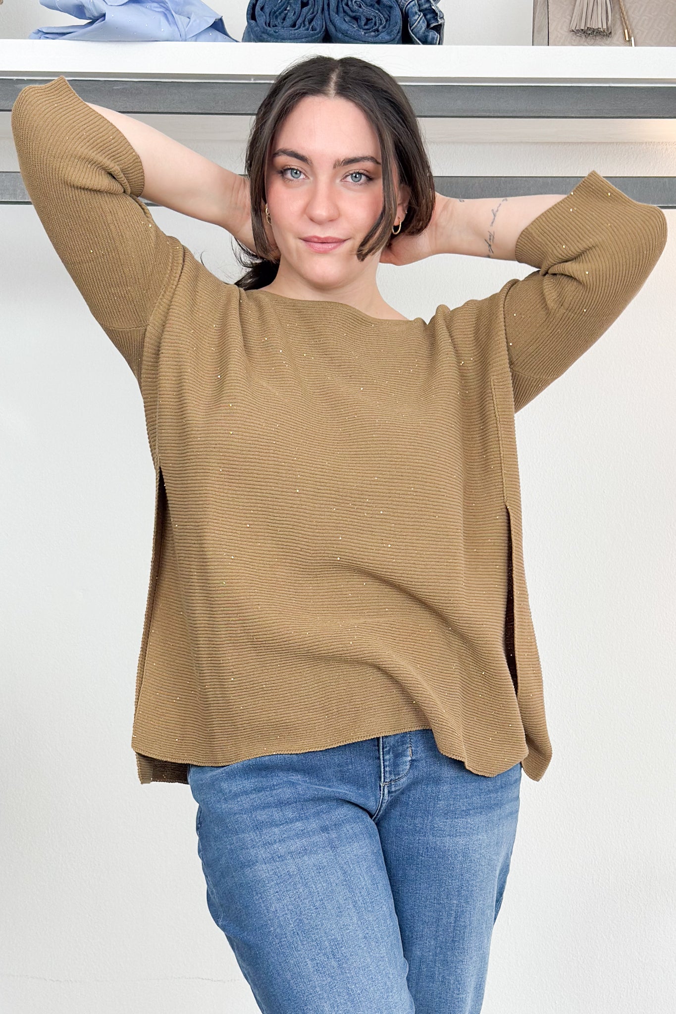 Maglia con spacchi e micropaillettes EMME