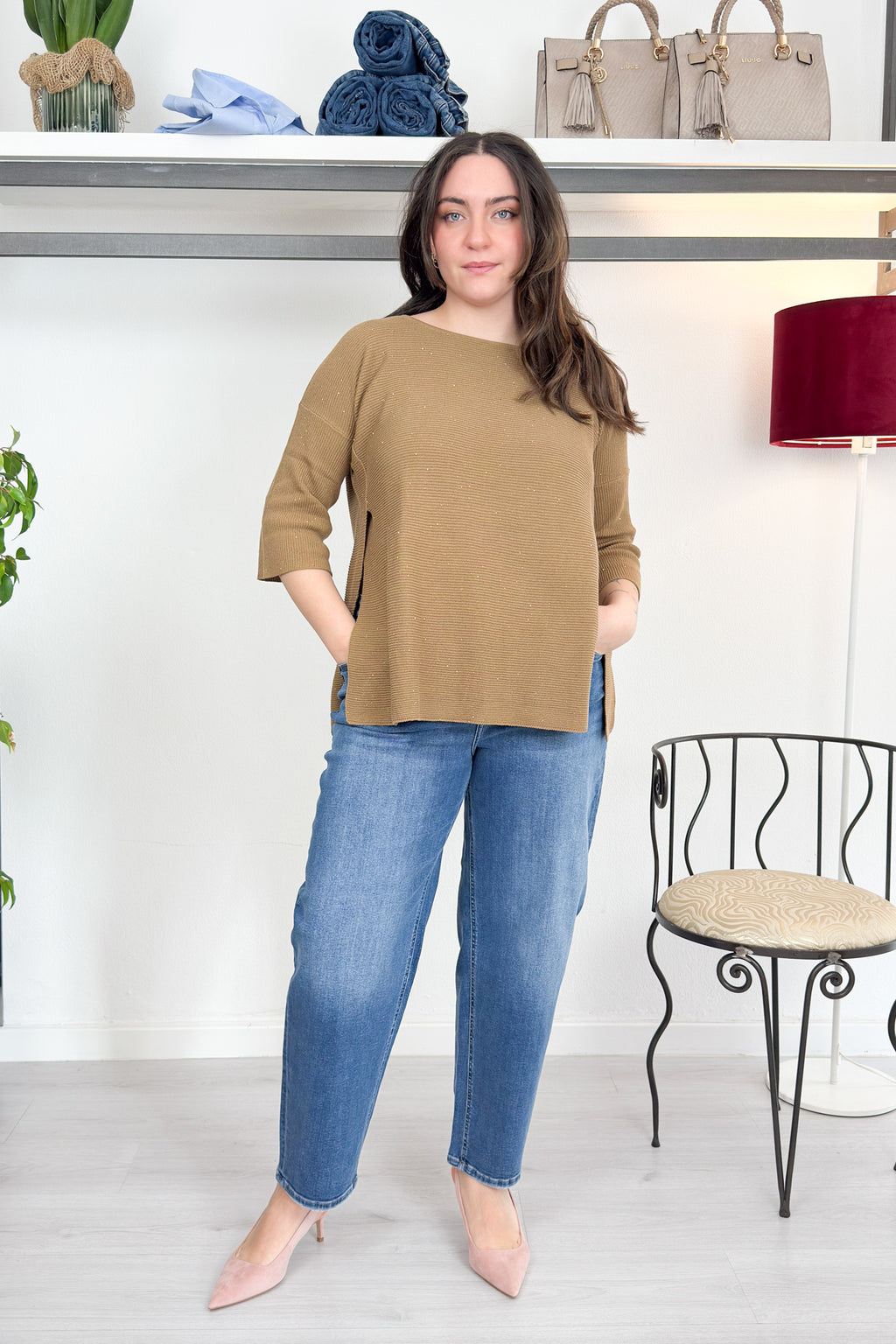 Maglia con spacchi e micropaillettes EMME