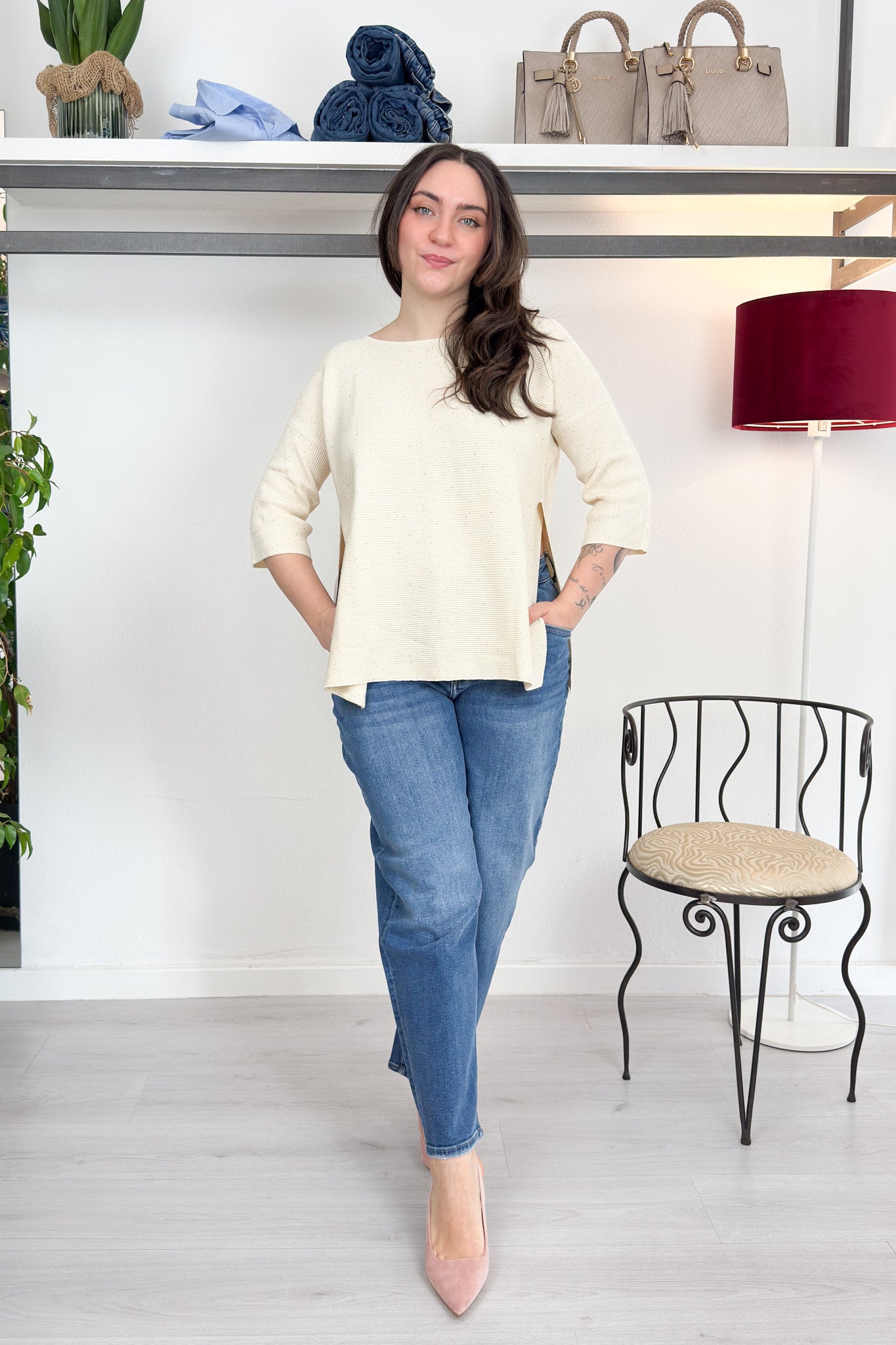 Maglia con spacchi e micropaillettes EMME