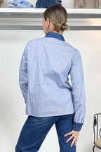 Camicia a righe con pizzo e inserti di jeans