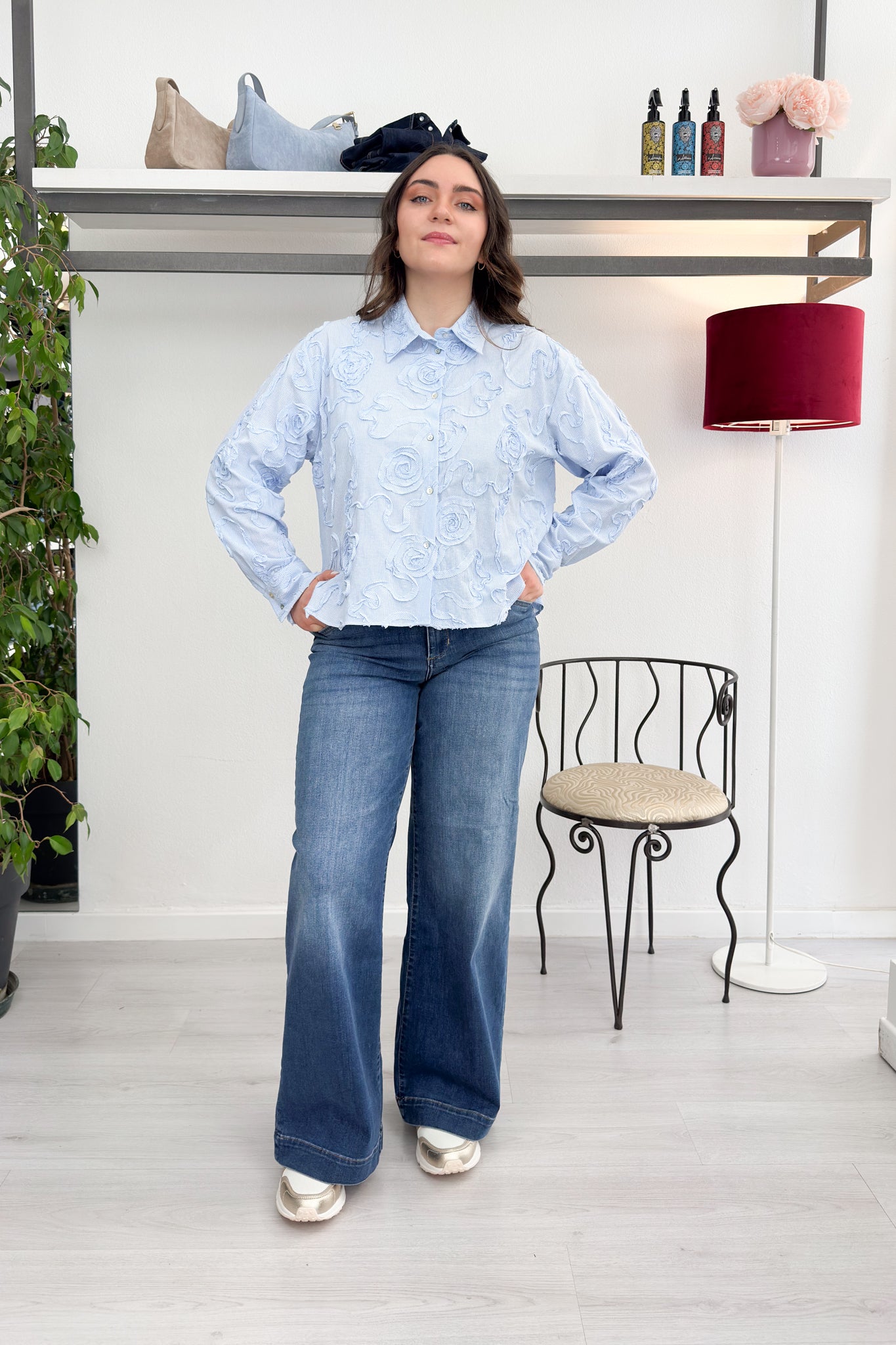 Camicia boxy con ricami EMME