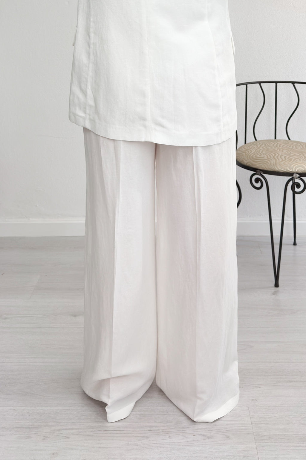 Pantalone flare in viscosa e lino EMME