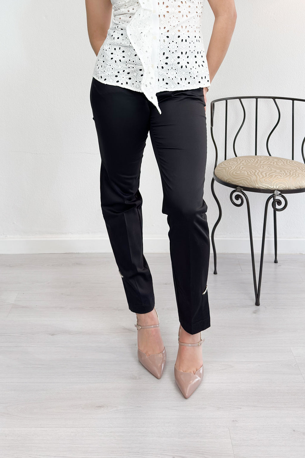 Pantalone chino con spacchetti e gioiello bianco LIU JO