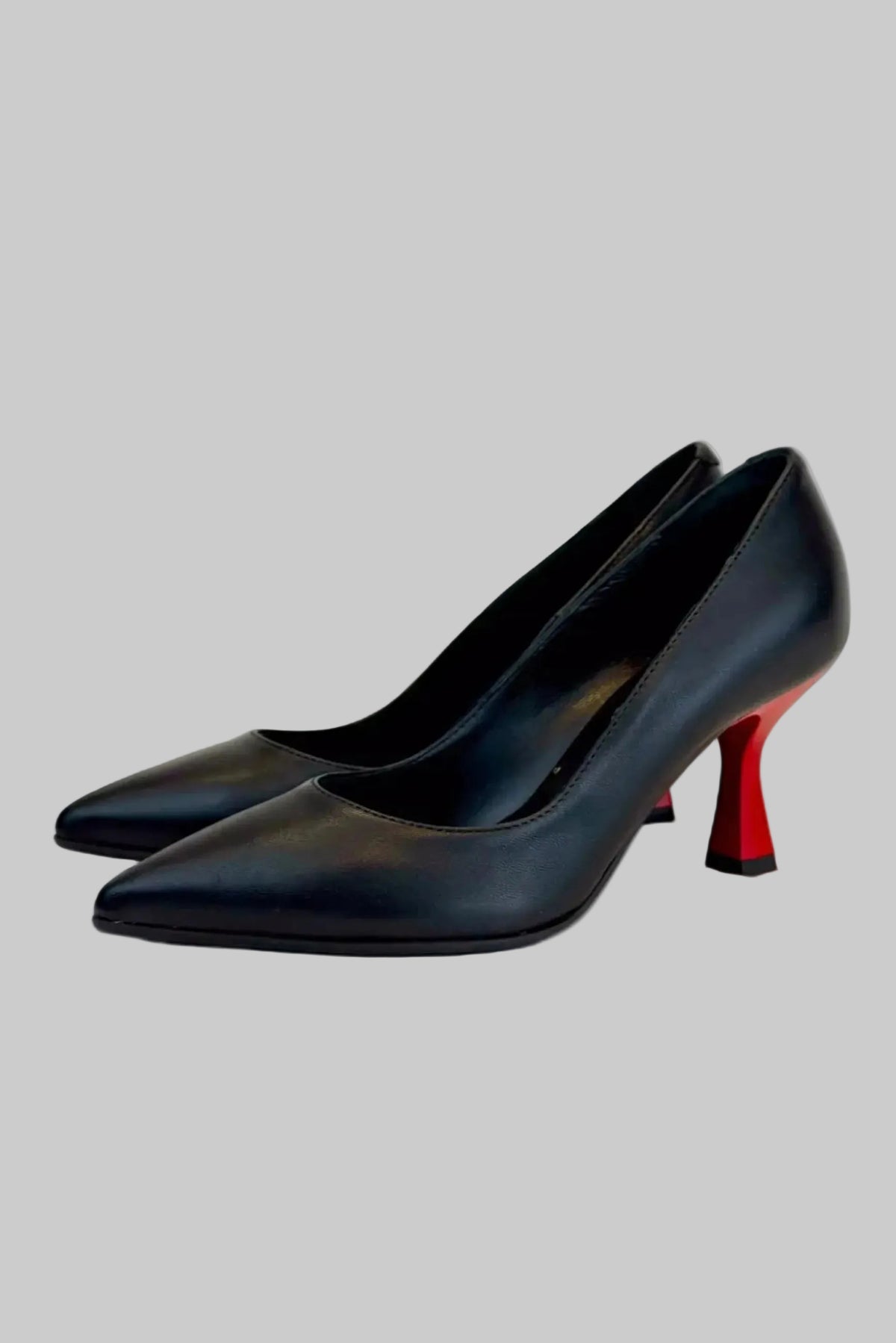 Décolleté in pelle con tacco rosso ELLEN