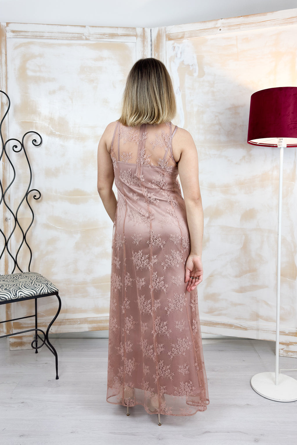 Abito in pizzo chantilly con sottoveste EMME - Malva
