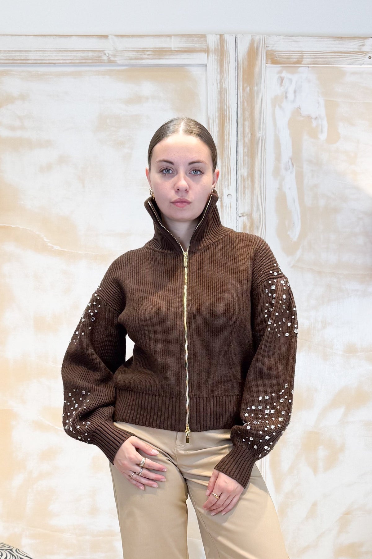 Maglia aperta con applicazioni gioiello KAOS