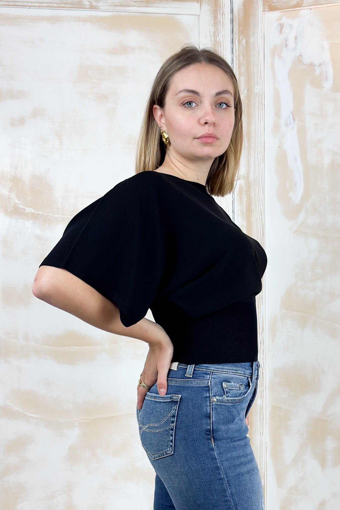 Maglia manica corta con baschina in vita KAOS - Nero
