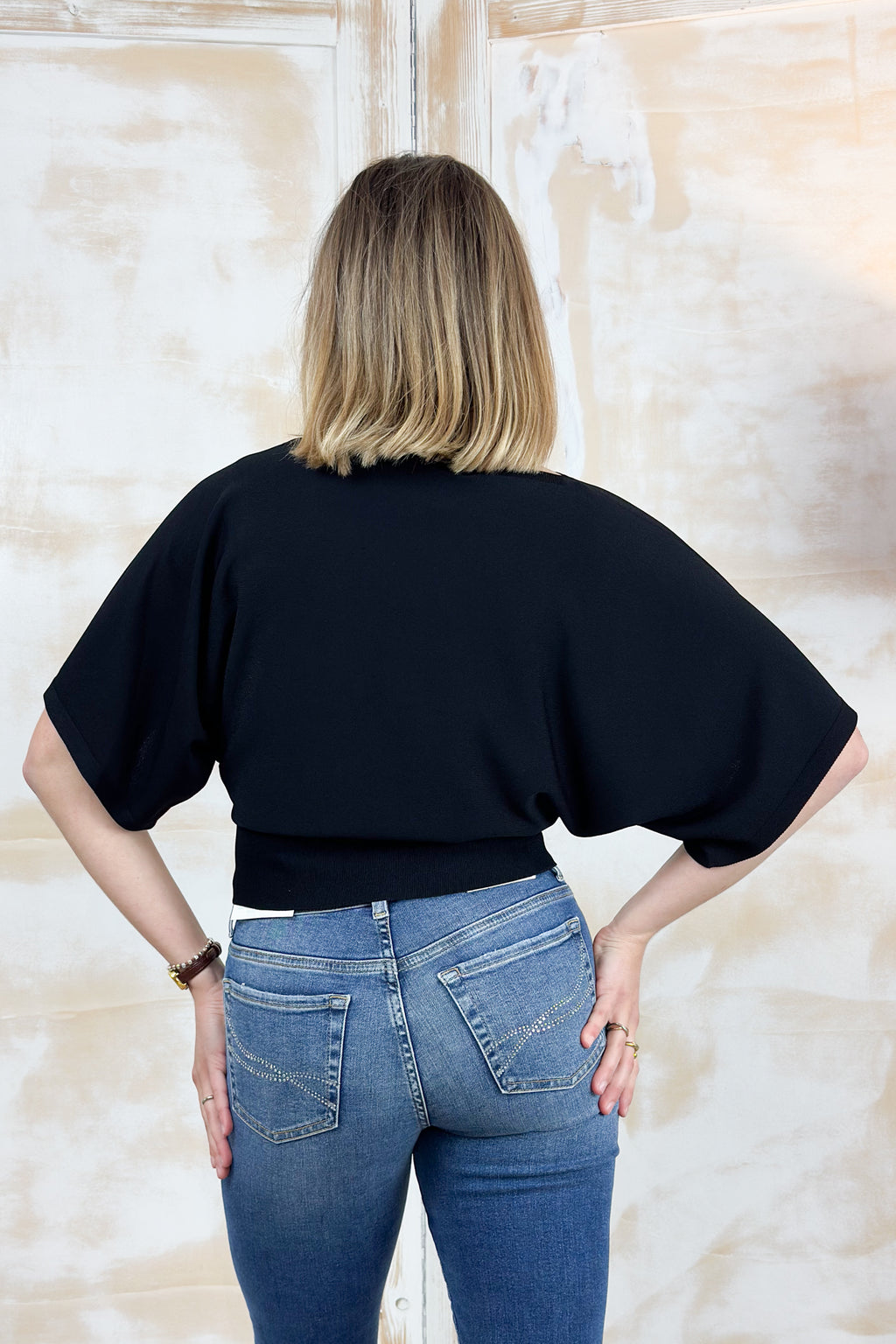 Maglia manica corta con baschina in vita KAOS - Nero