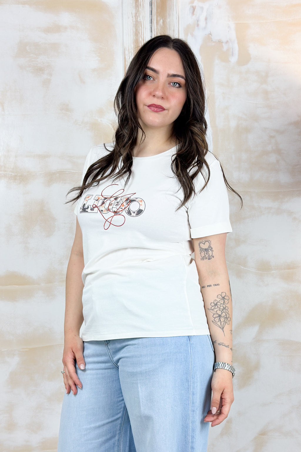 T-Shirt girocollo con logo fantasia LIU JO - Wh.milk/liujo fl.bro