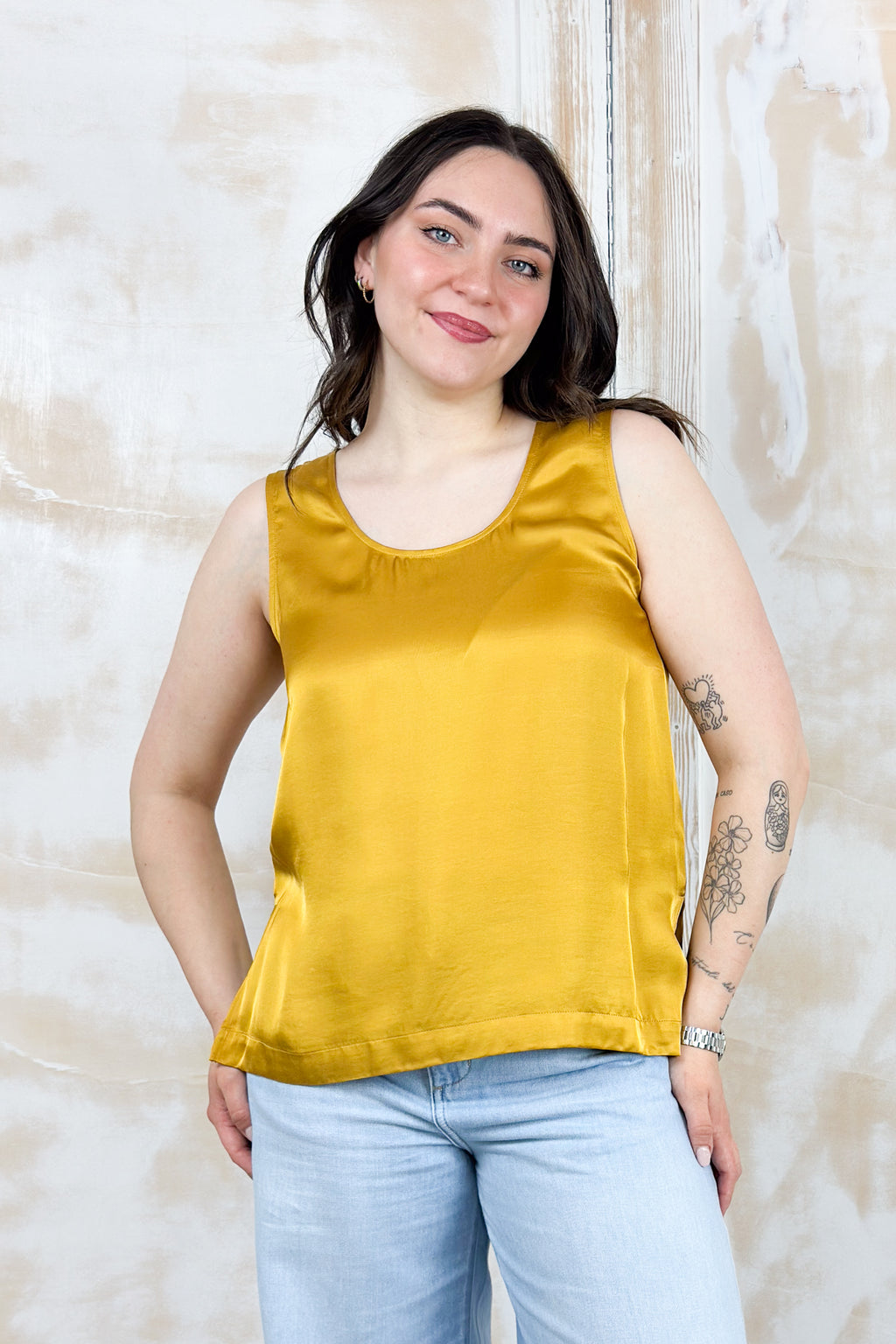 Top in raso scollo rotondo KAOS - ZAFFERANO