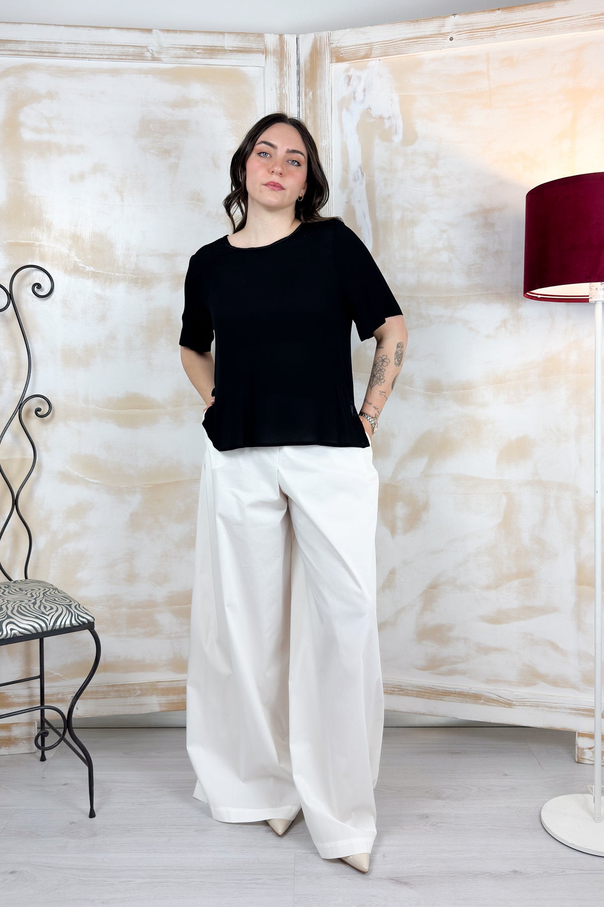 T-shirt in crepe scollo rotondo KAOS - NERO