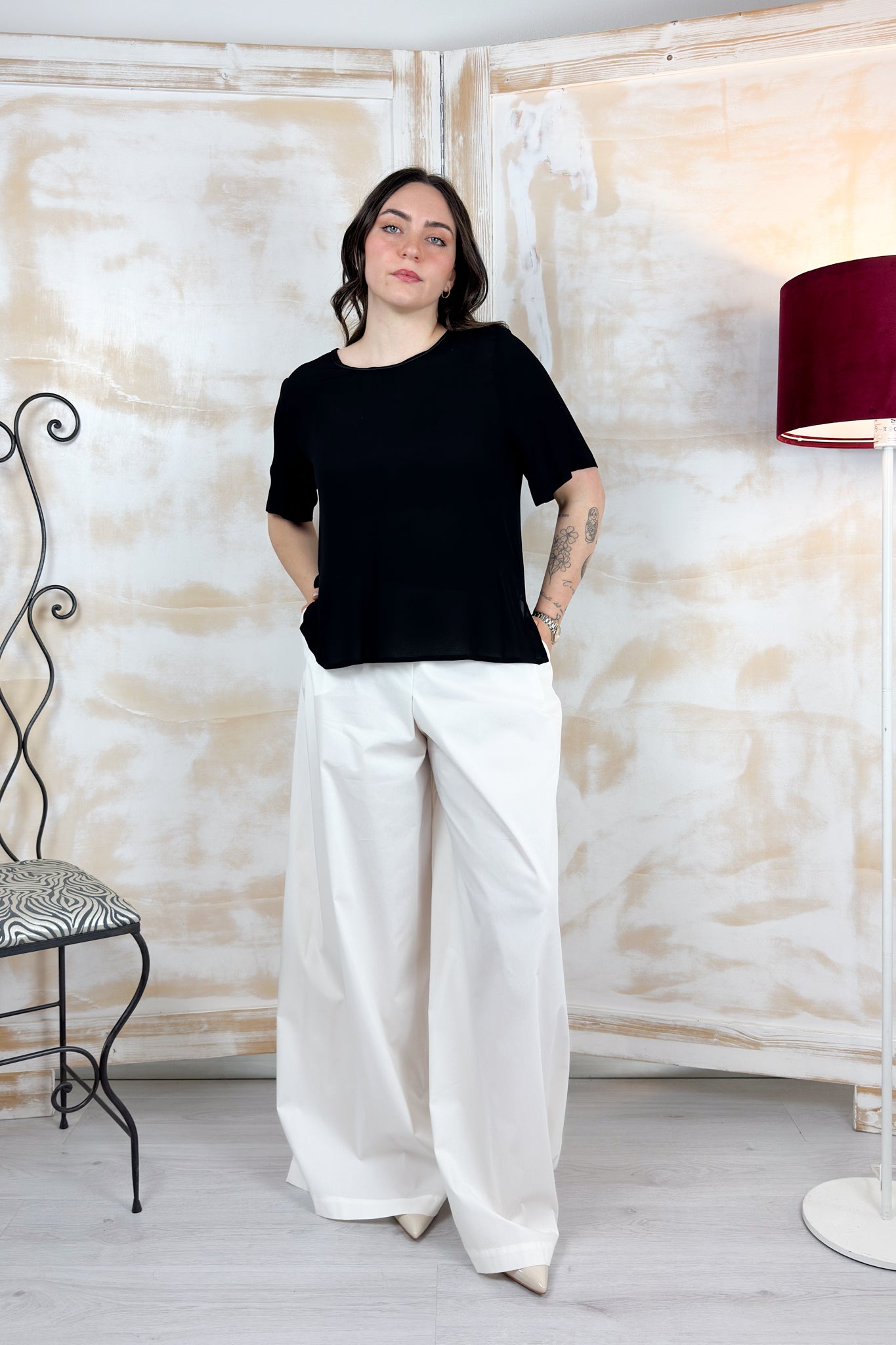 T-shirt in crepe scollo rotondo KAOS - NERO