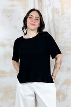 T-shirt in crepe scollo rotondo KAOS - NERO