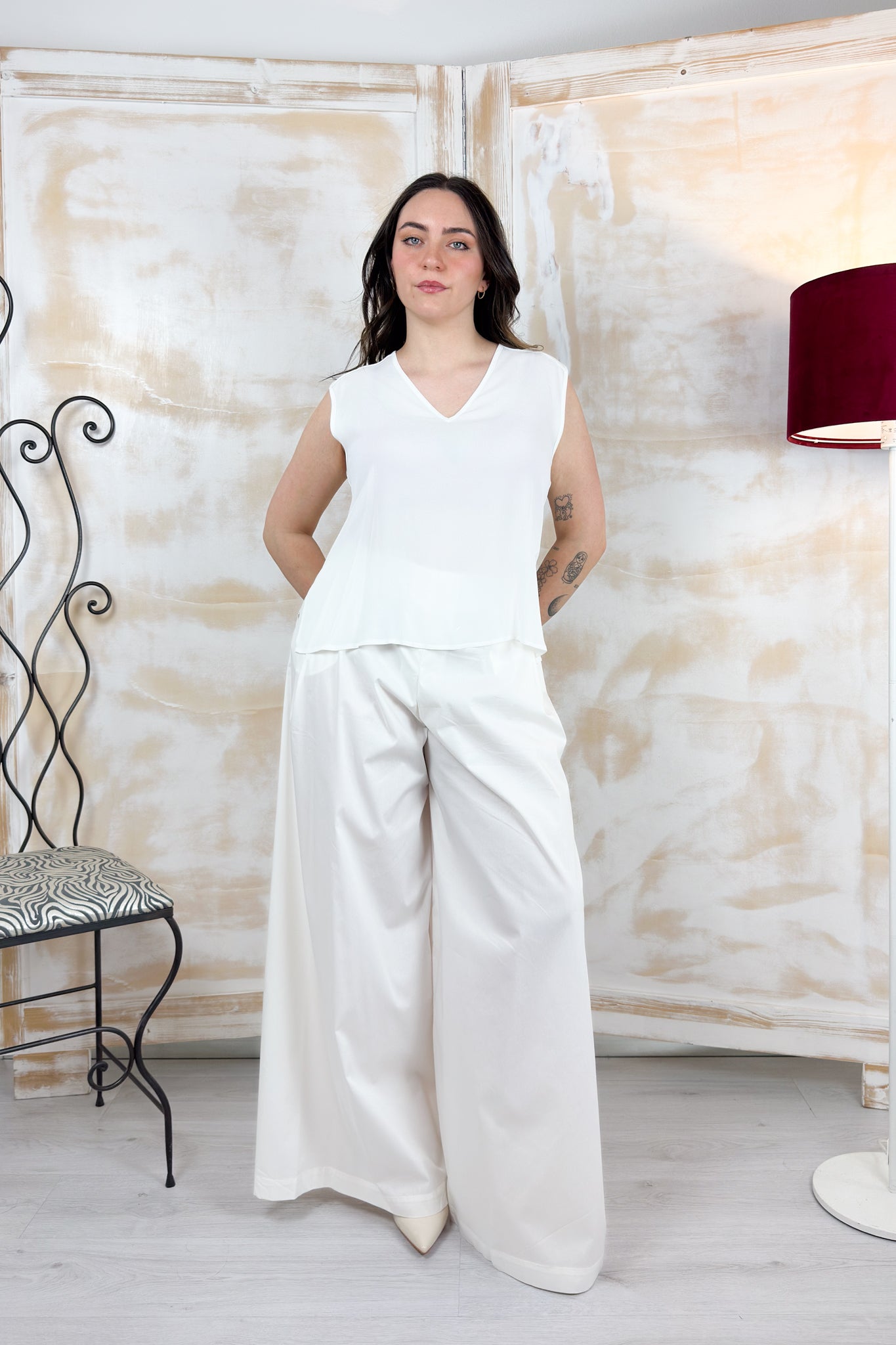 Top scollo a "V" in crepe KAOS - PANNA