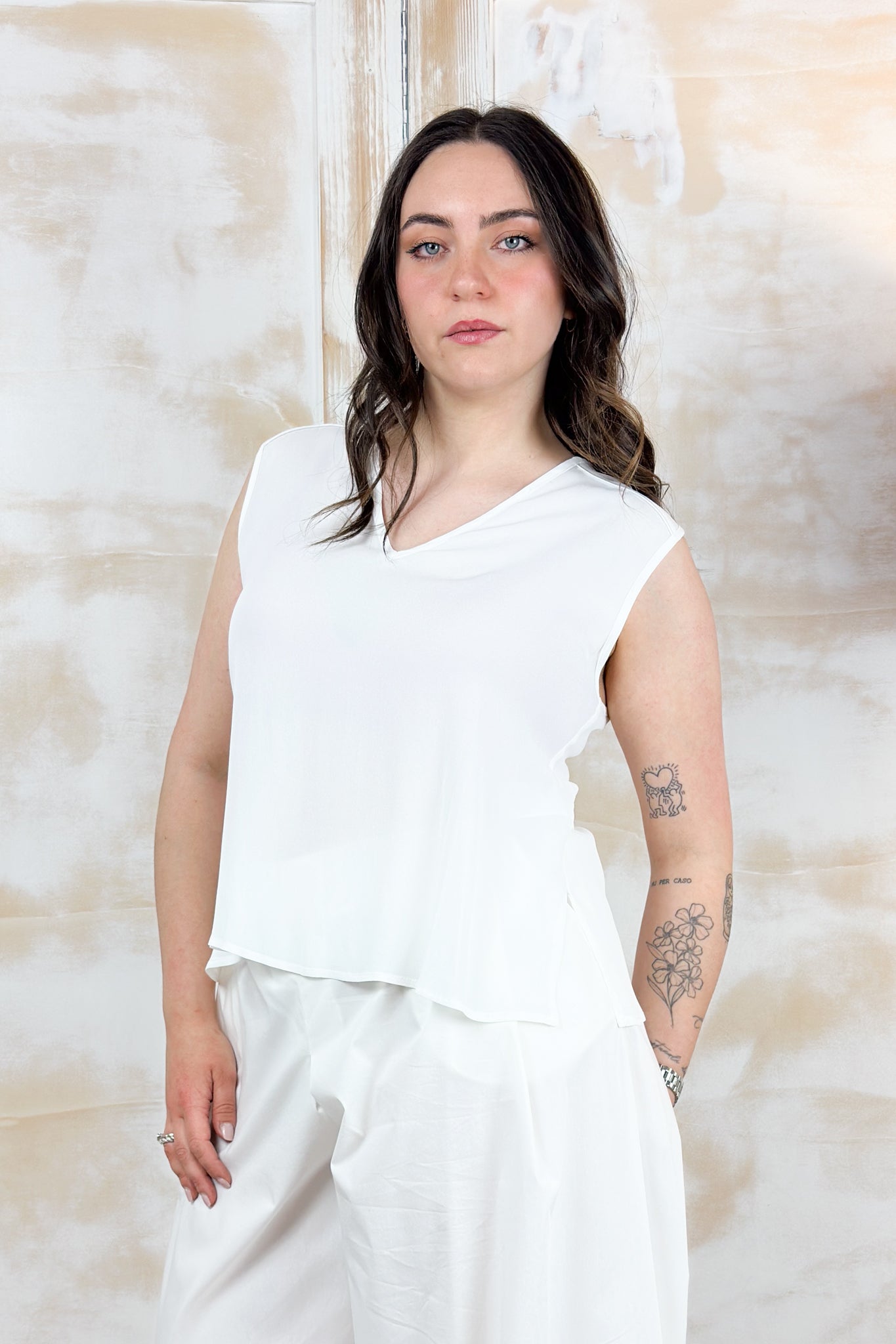 Top scollo a "V" in crepe KAOS - PANNA
