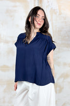 Blusa in crepe senza maniche a polo KAOS - BLU