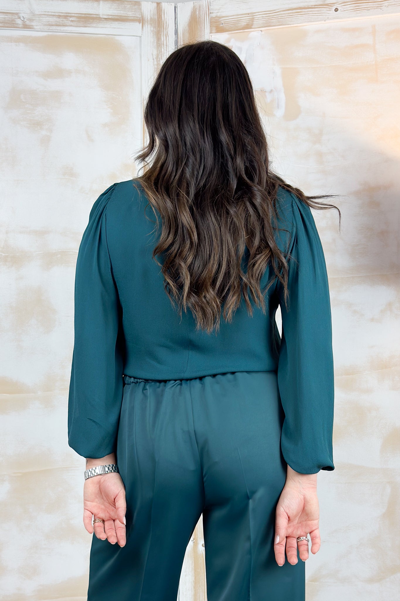 Camicia con spacchi sulle maniche EMME