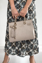Borsa satchel media con charms logata LIU JO